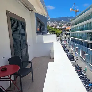Canavial Terrace@heart Of Appartamento